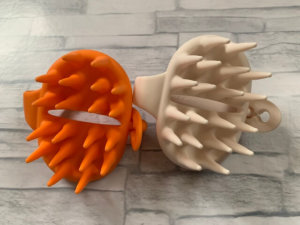 シャンプーブラシ