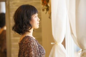 ボブヘアの女性